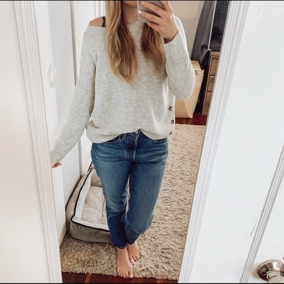Vince Camuto Sweaters - Vince Camuto Crewneck Sweater